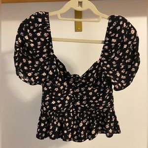 NWT- Astr the Label Puff Sleeve Top Floral Ditzy Print, Small